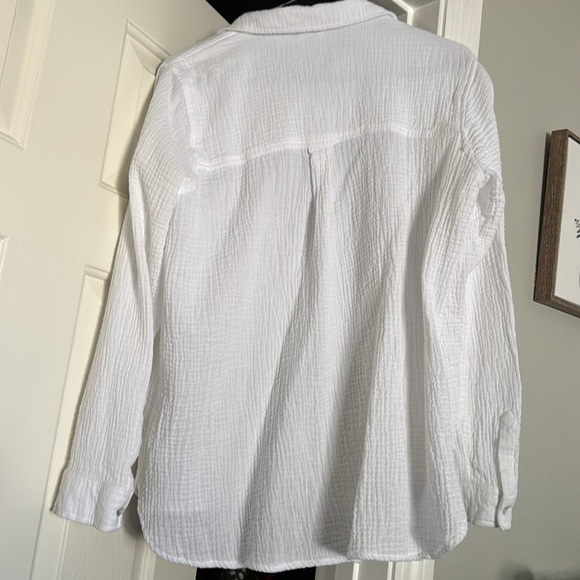 White button down shirt - Picture 5 of 6